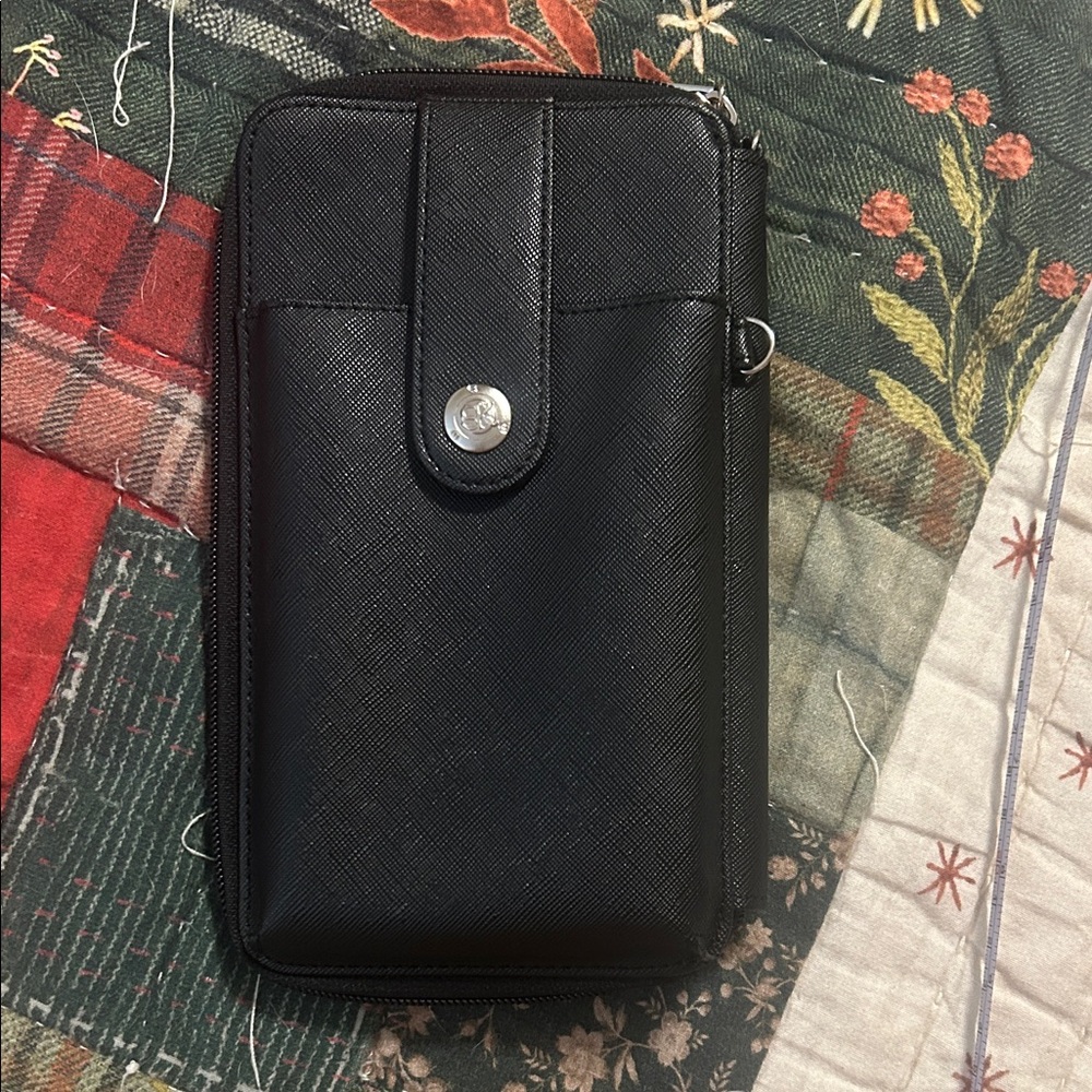 Black womens Wallet. Approx. 8” x 5” x 1 1/2”. Missing strap
